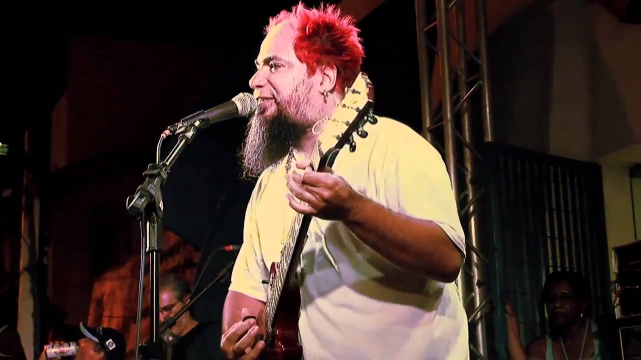 Me deixe em paz/Na boca, no peito - M&aacute;rcio Mello (DVD ao vivo no Rio Vermelho)