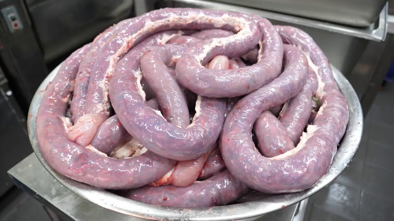 Корейская кровяная колбаса ручной работы (Sundae)- Корейская уличная еда