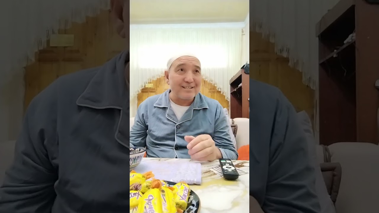 Xorazm sanati haqidagi fikrlri b.n Komil kajang