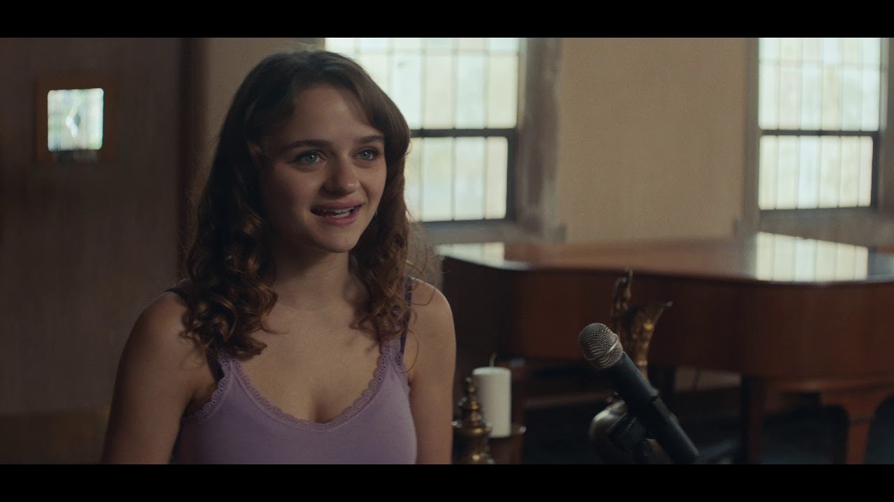 Joey King Meets Jack Kilmer in Church in 'Summer '03' Clip