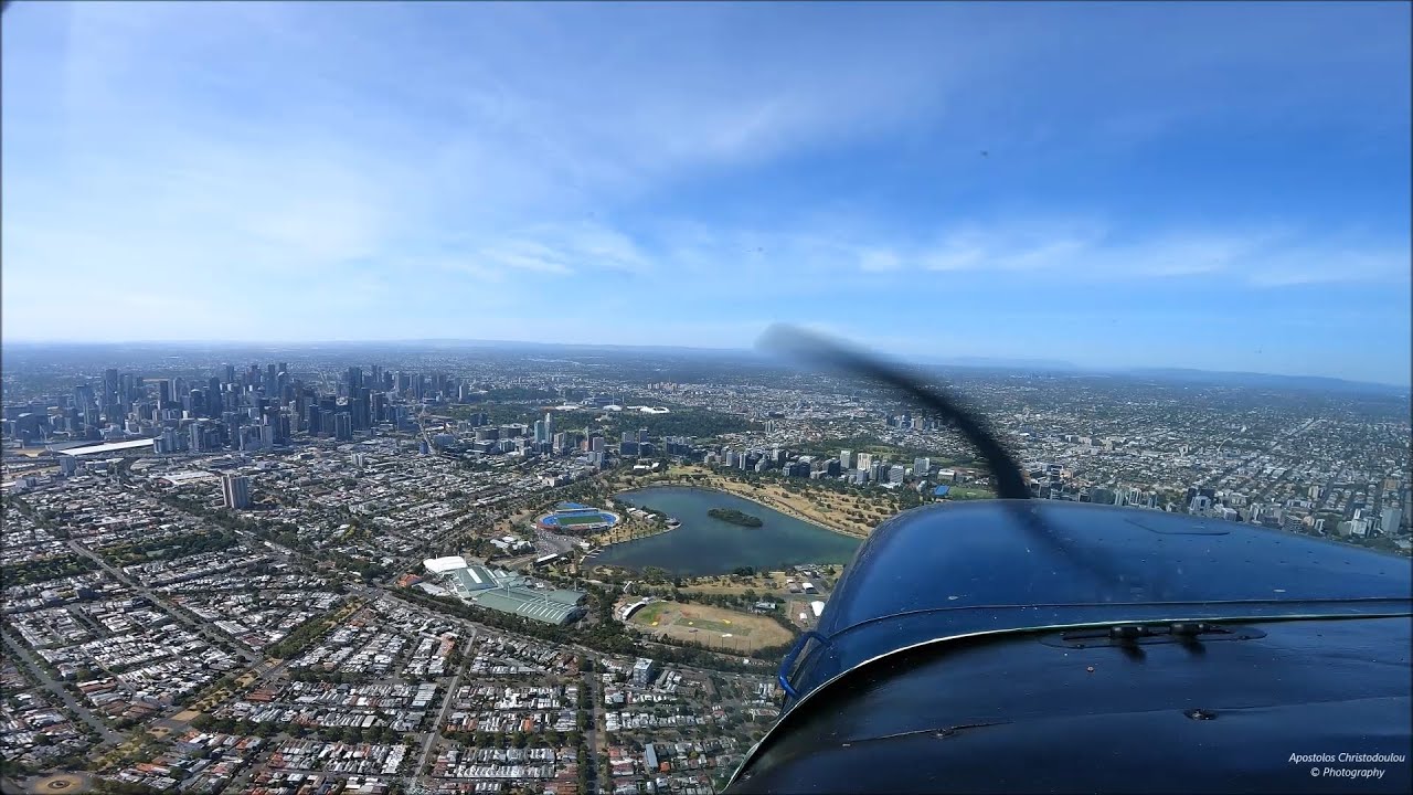YMMB - Melbourne Moorabin - A flight over the city centre | Ludovico Einaudi - Oltremare