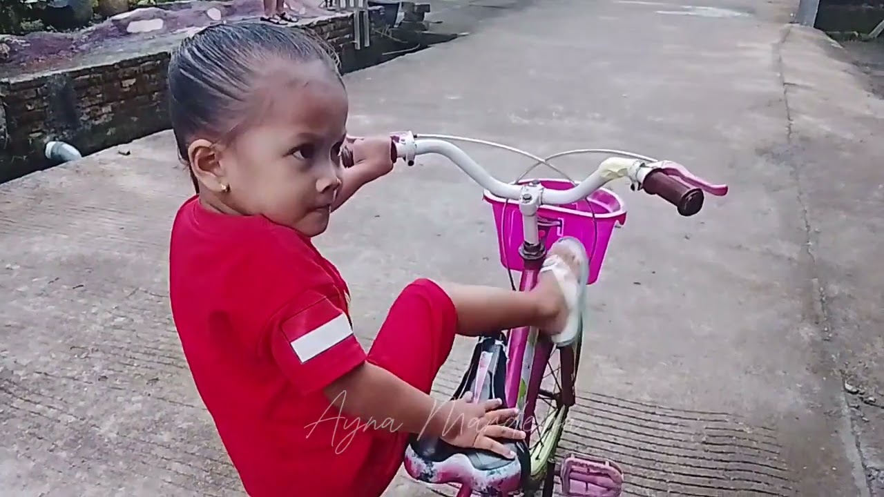 BELAJAR SEPEDA di Kampung Halamanku