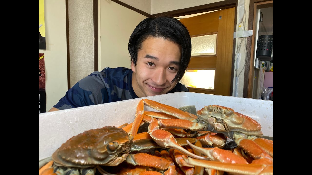 【贅沢】新人プロレスラーがお酒を飲みながらカニを食べる配信【関茂隆真】