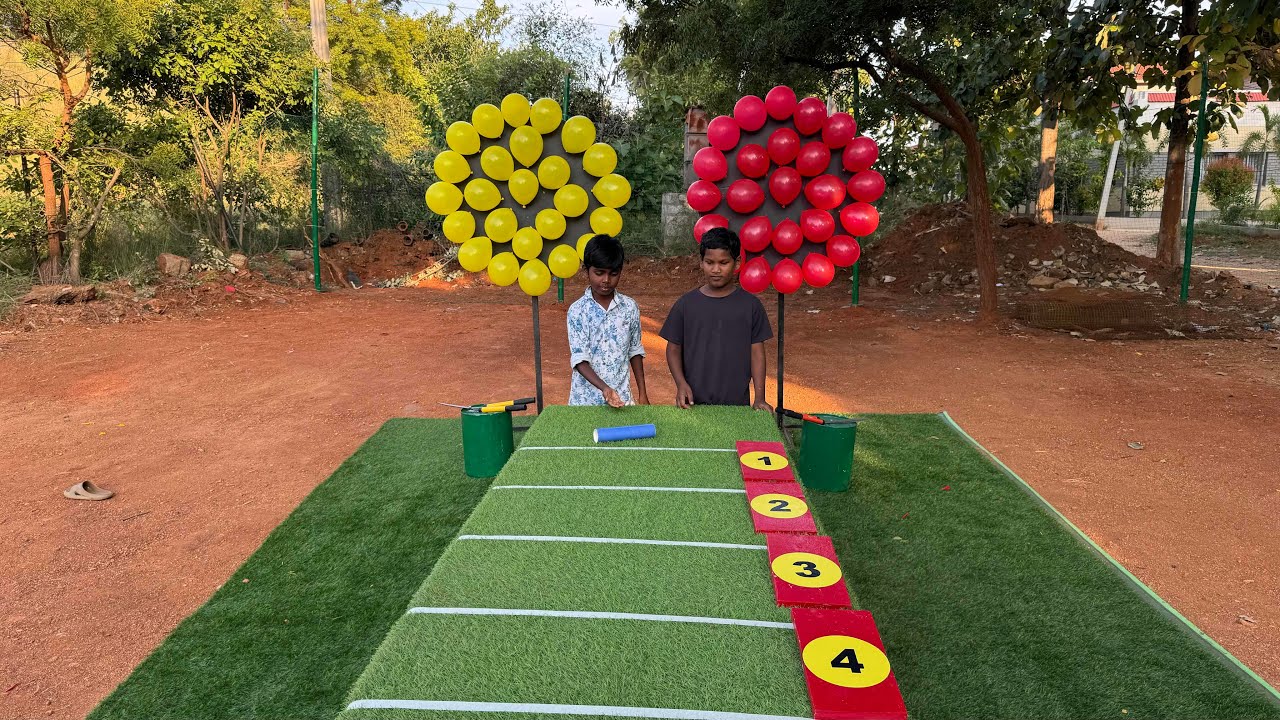 Roll the roller to score and pop all ballons challenge|| Village Avengers