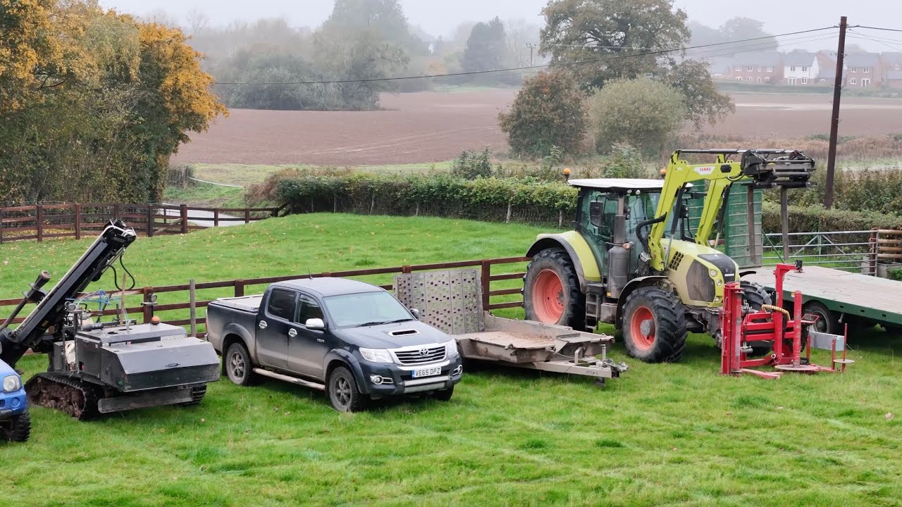 10,000m fencing in 30 days #animals #fencing #claas