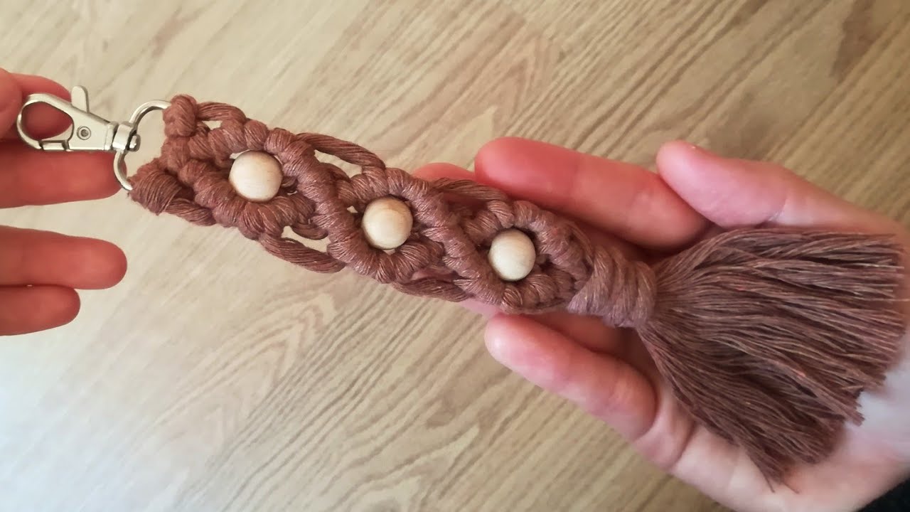 Boncuklu makrome anahtarlık#macramekeychain#makromeanahtarlık#makromekolayanahtarlıkyapımı#kendinyap