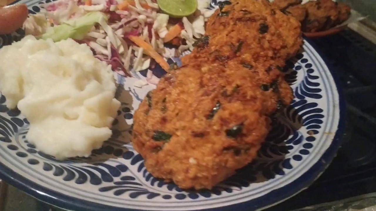 Tortitas de carne de pollo molida muy fáciles y deliciosas
