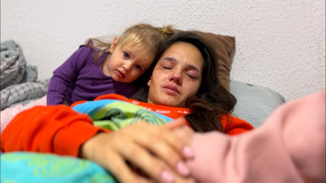 Mama fiind pe PATUL de Moarte și-a ABANDONAT BEBELUȘA singura 🥺/ Istorioară tristă 😭
