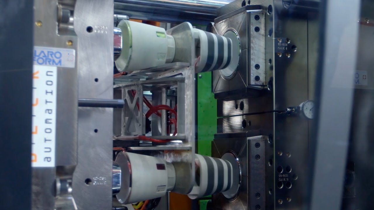 ENGEL e-motion 160 T | in-mould labeling