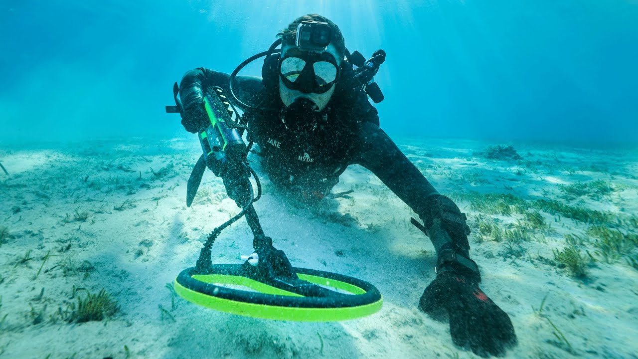 Underwater Metal Detecting for Diamond Rings! (Location: Bahamas)