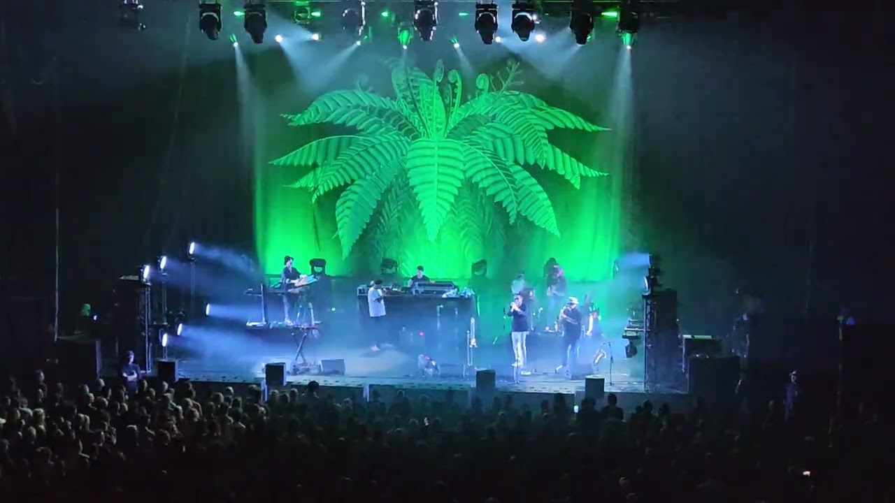 Fat Freddy's Drop - Shiverman live at Tempodrom Berlin 01.12.2024