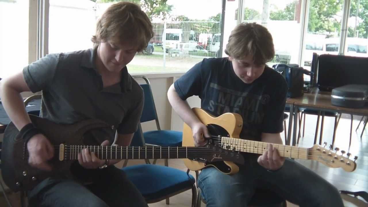Lyle Watt and Sam Coulson jam - MonkeyFest 2011