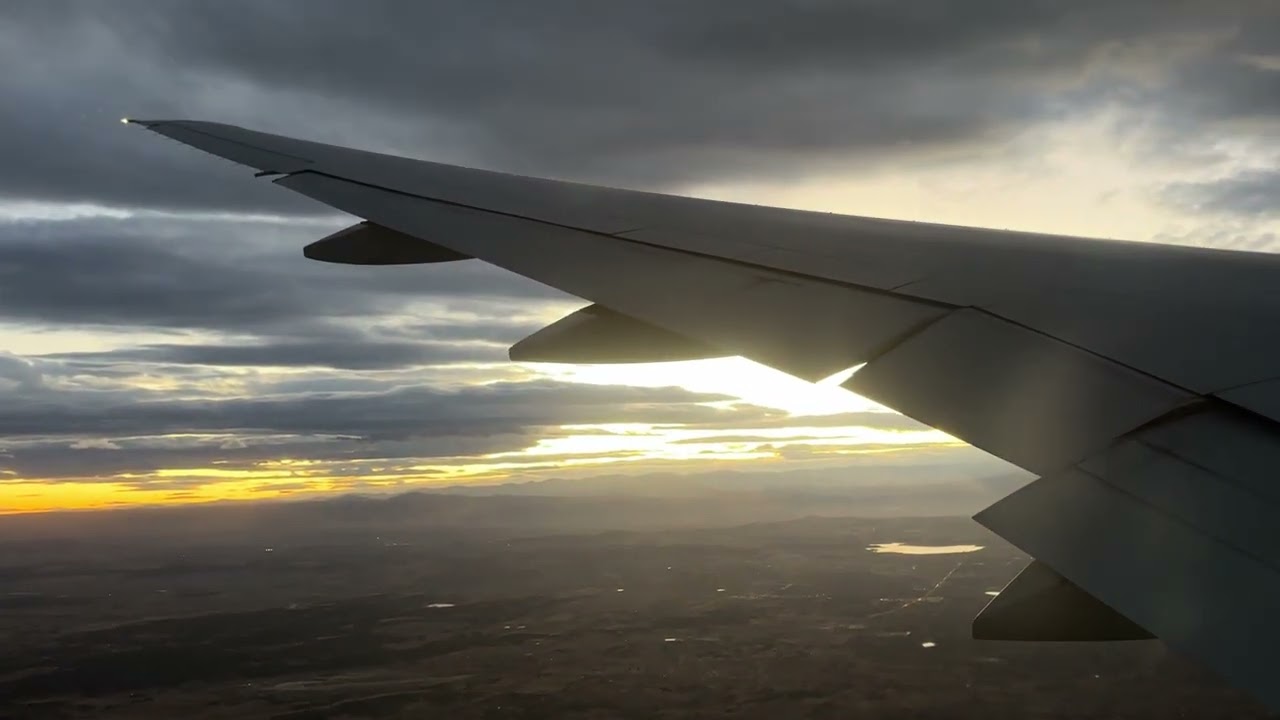 Boeing 777 flight Orlando to Denver
