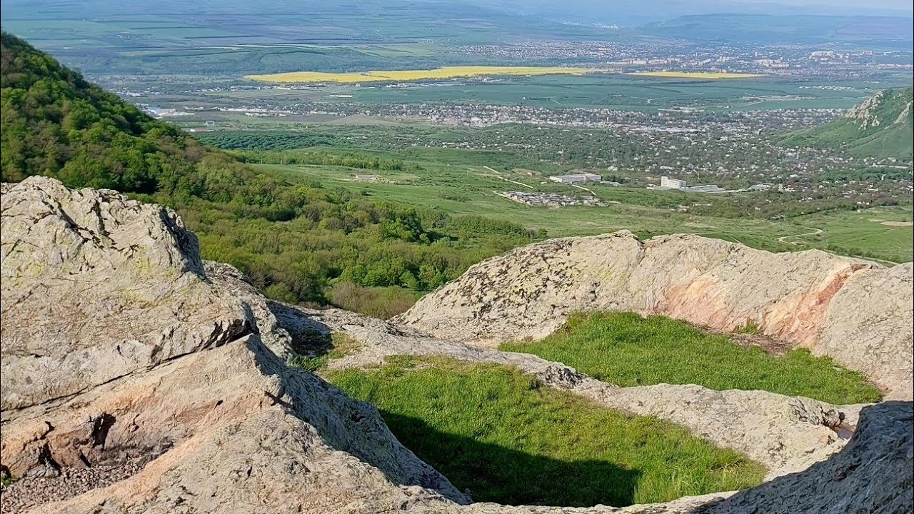 гора Бештау, орлиные скалы, гора Лохматая
