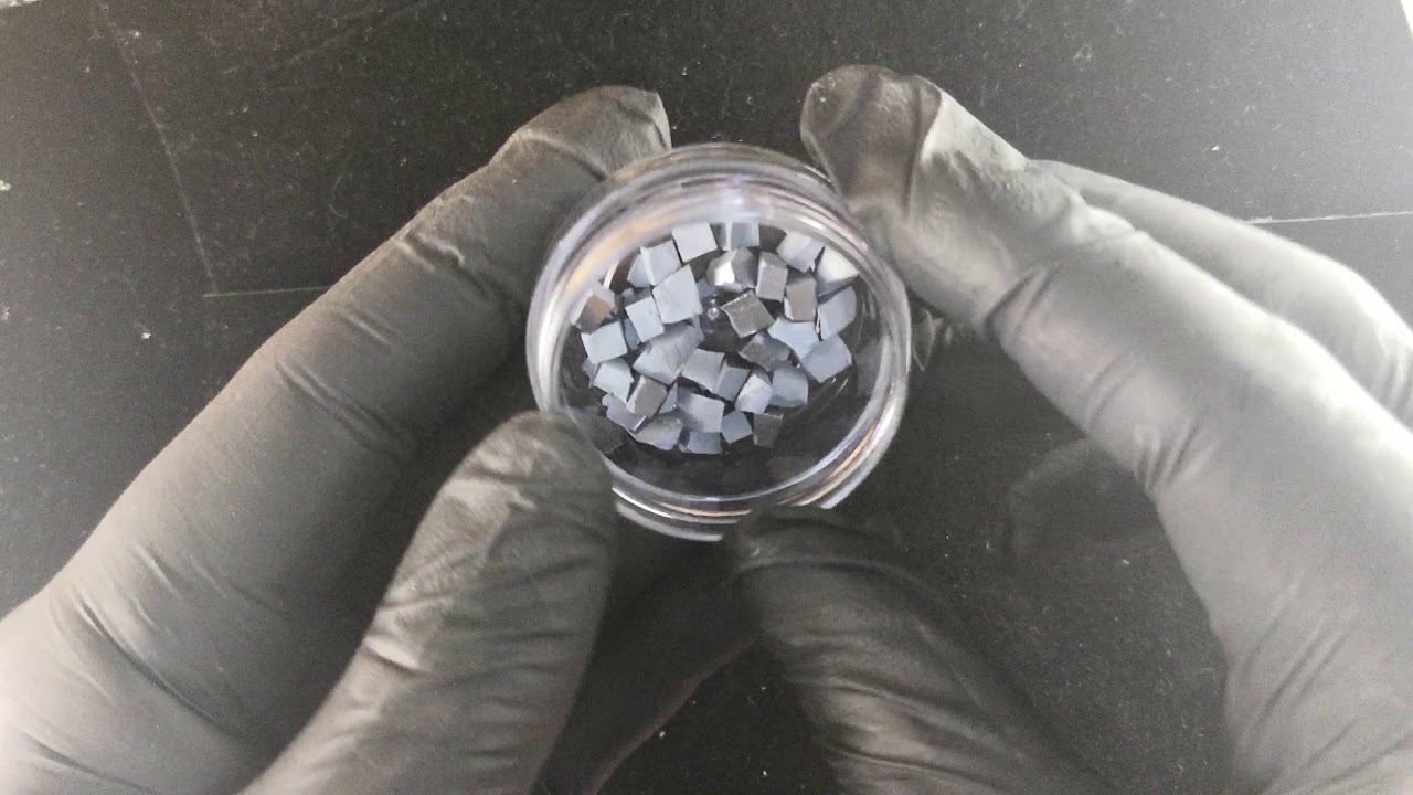 What does osmium metal look like?