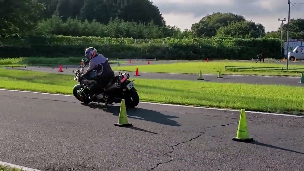 YAMAHA MT-01ジムカーナタイムアタックコース試乗