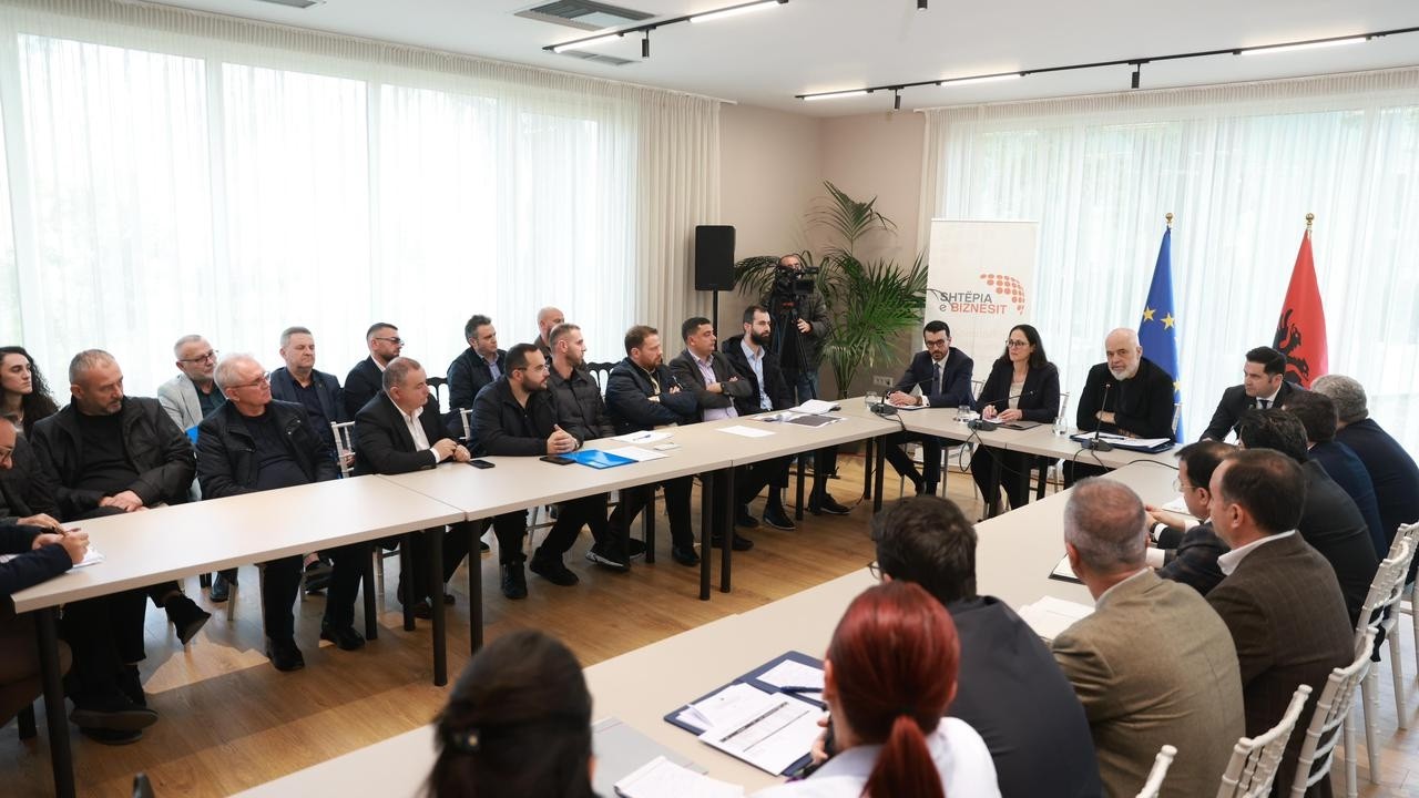 Rama i përgjigjet Konfindustrisë: Vetëm pensionistët mund kërkojë më shumë se çfarë i takon!