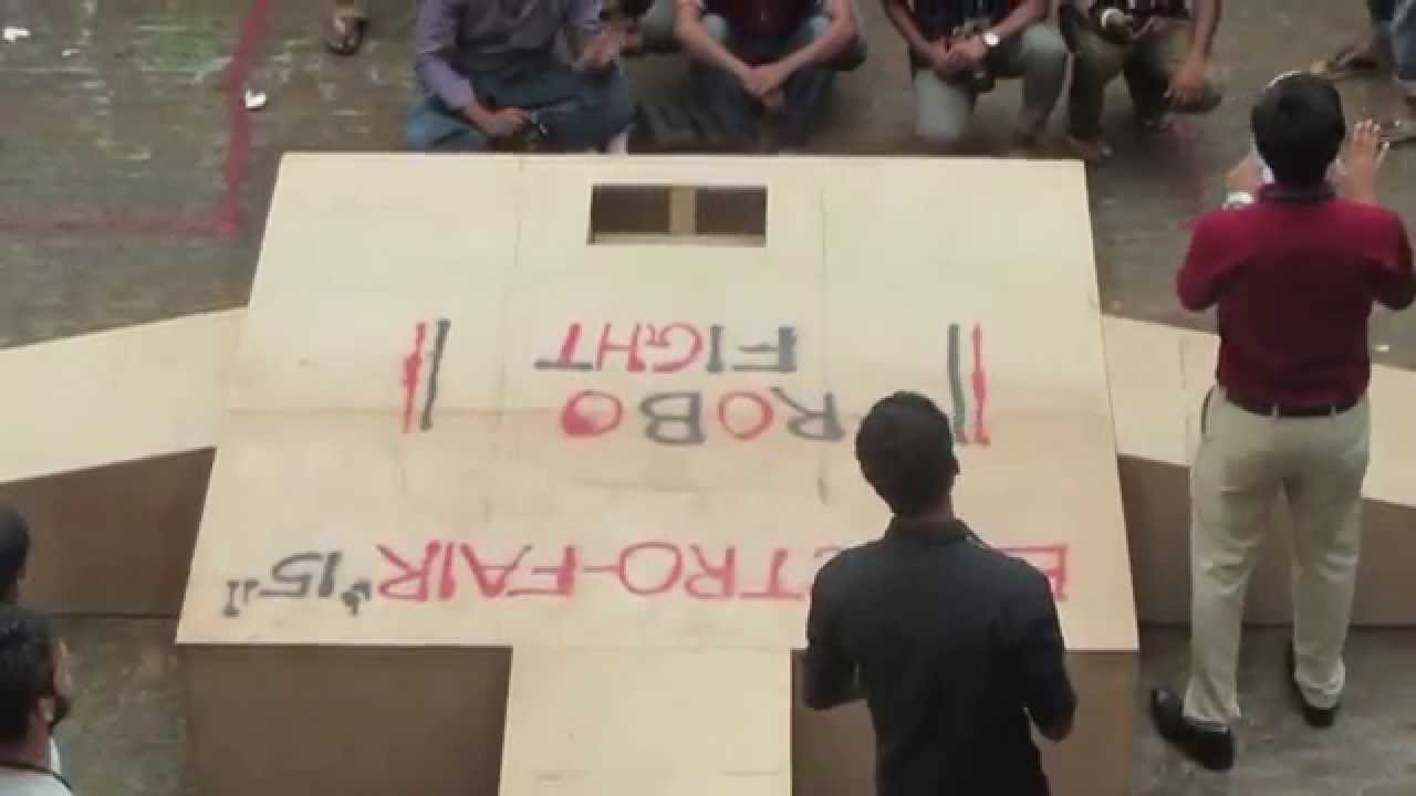 LU Electro Fair: Robo Fight final round (ROBOSUST bacchakaccha)
