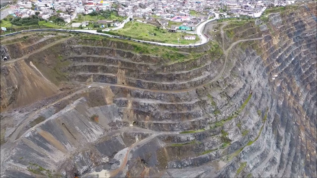 TAJO ABIERTO CERRO DE PASCO PERU MCCUNE OPEN PIT