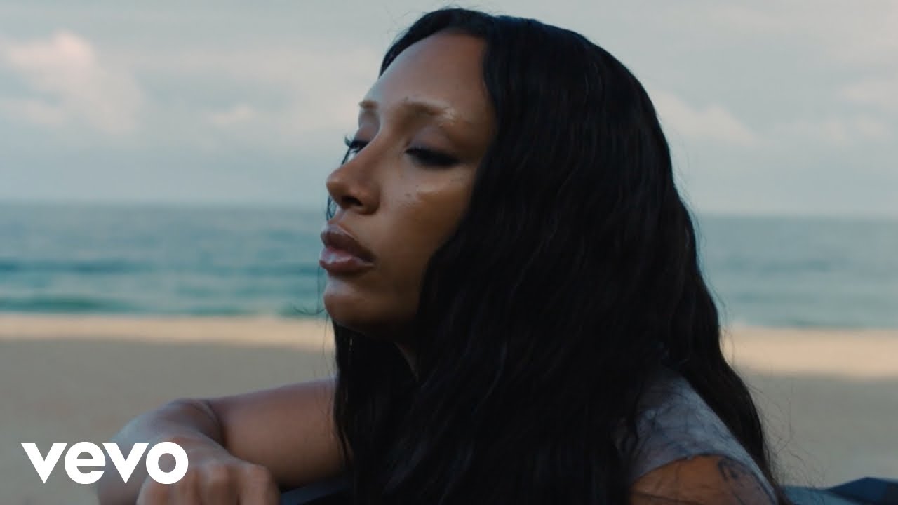 Naomi Sharon - Feels Like Home (Official Music Video)