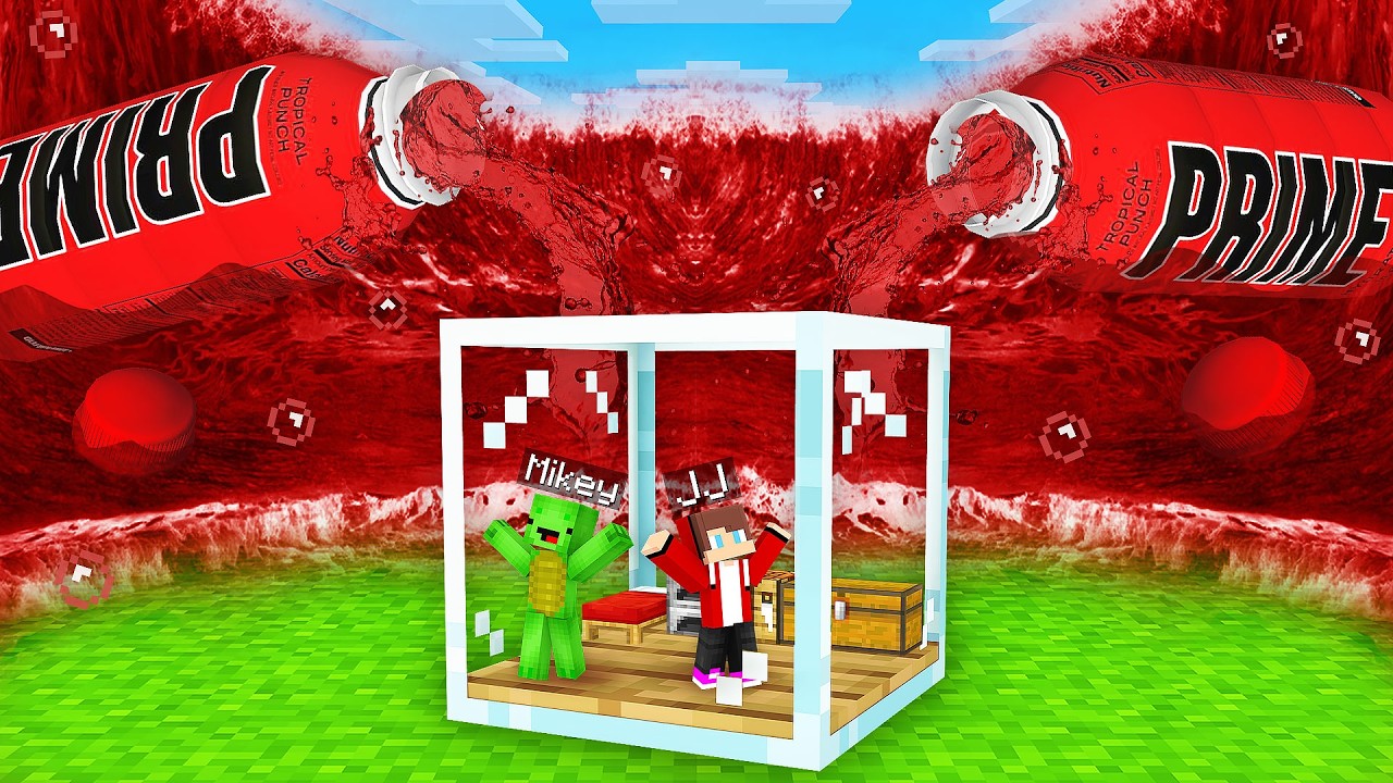 JJ and Mikey GLASS Bunker vs PRIME Drink Doomsday Survive Battle in Minecraft - Maizen
