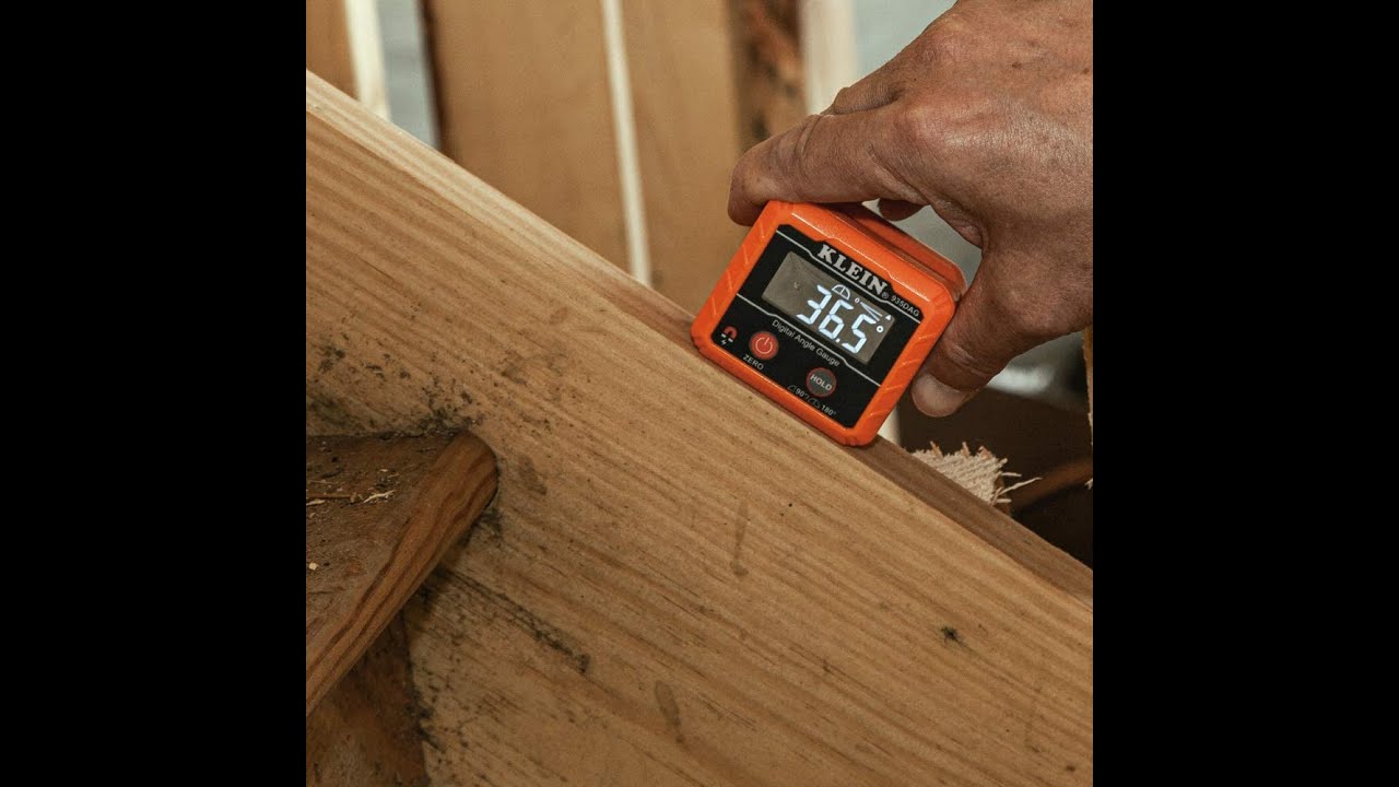 Klein Tools 935DAG Digital Electronic Level and Angle Gauge, Measures 0 - 90 and 0 - 180 Degree