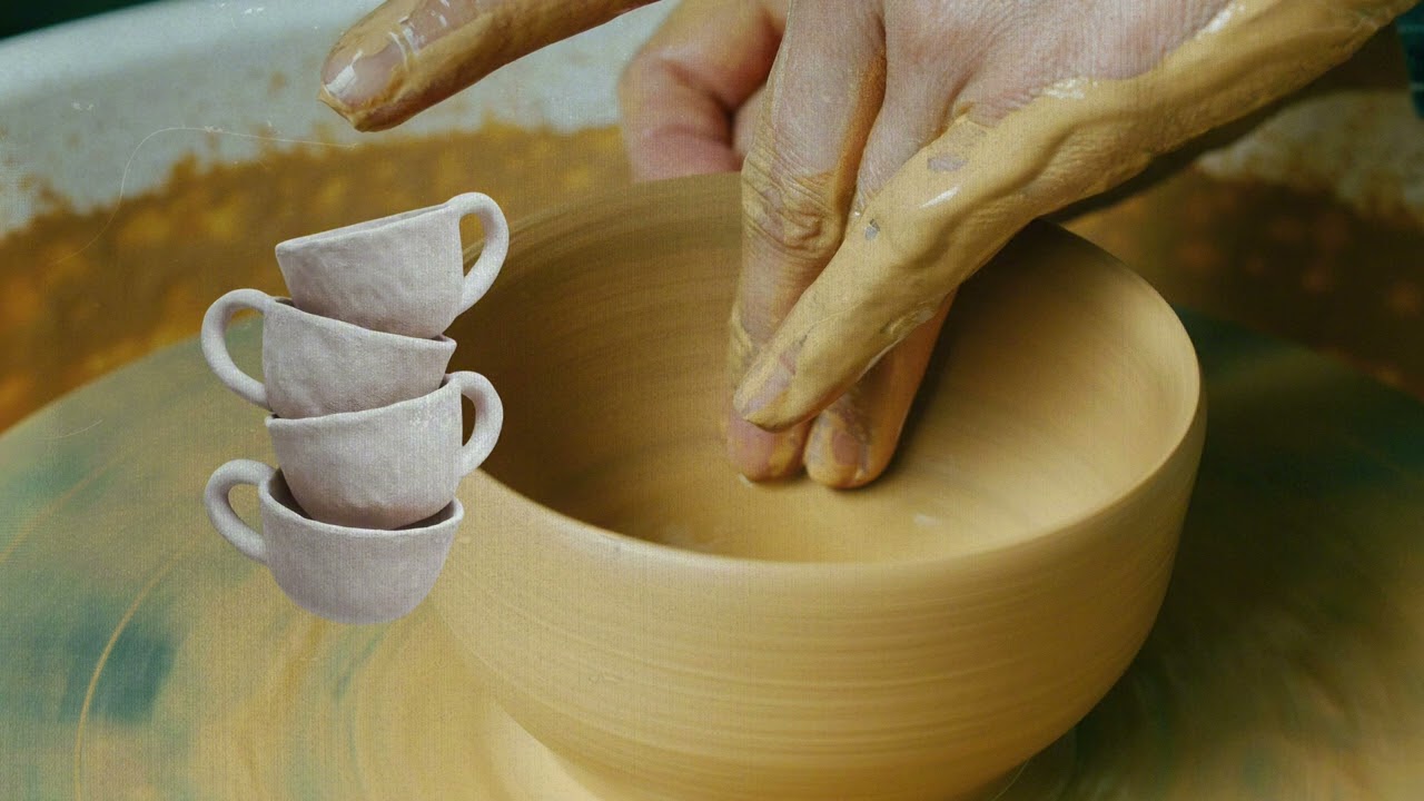 estás haciendo cerámica con esta playlist jazz de fondo