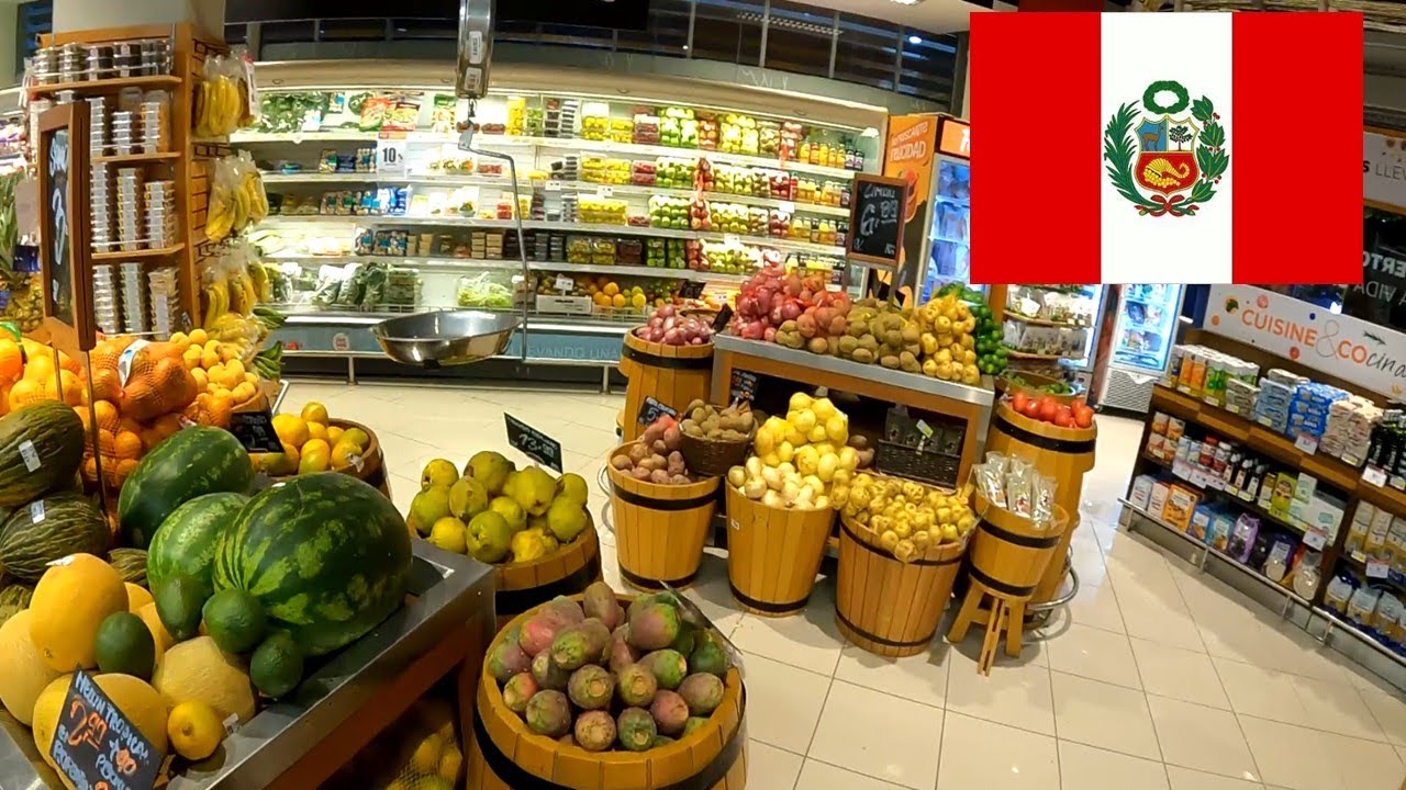 Un chileno visita supermercado en Perú