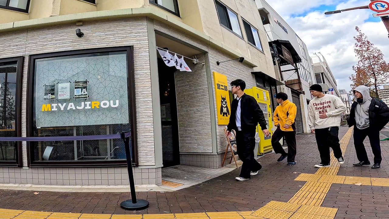 岡山）朝７時半から脳汁ドバドバ爆盛りラーメン！特盛４５０グラムにアニキ達が撃沈する二郎系ラーメン屋のリアルな１日