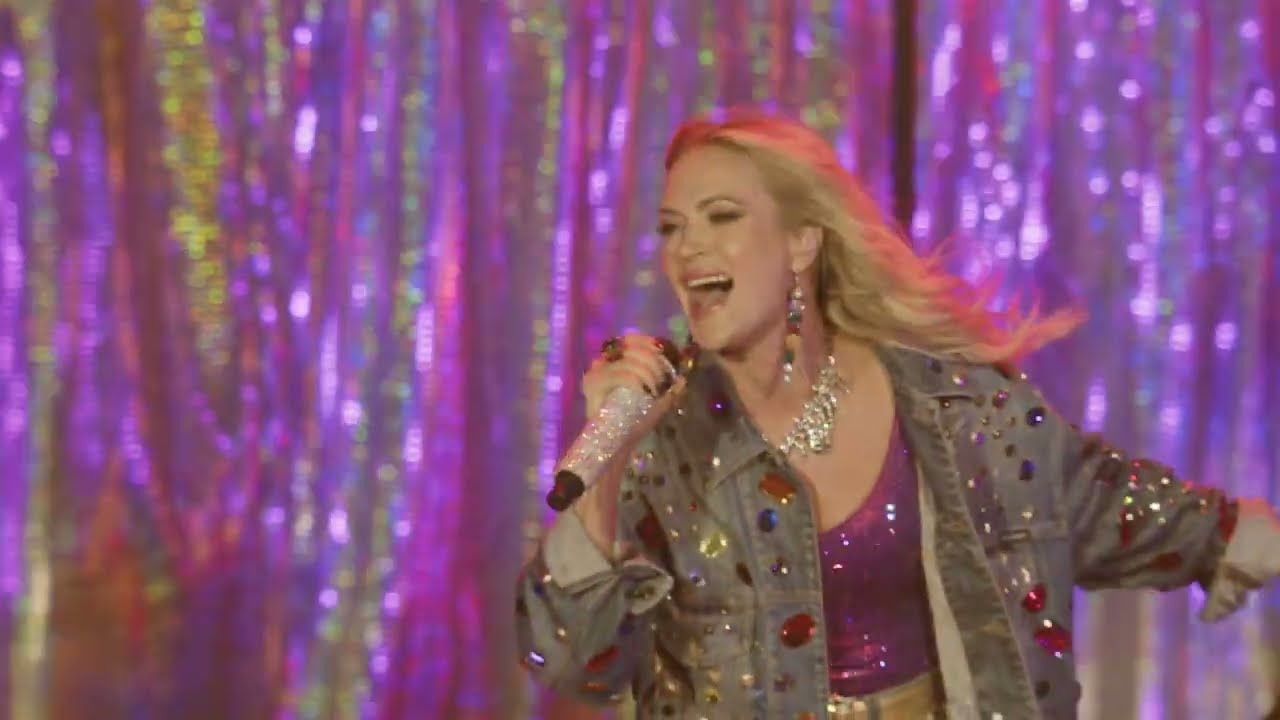 Carrie Underwood  - Last Name - Live at Stagecoach 2022