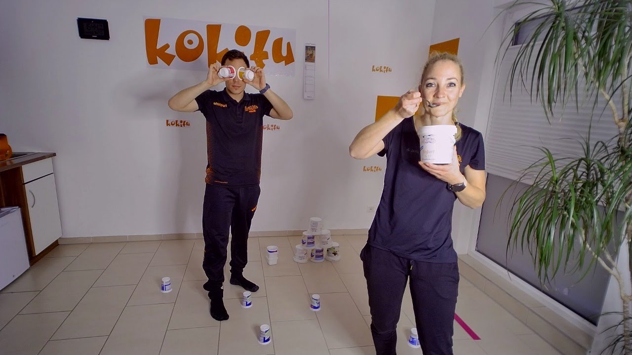 Kinderturnen mit Johgurtbecher / Tischtennisbälle (Sabrina & Julian)
