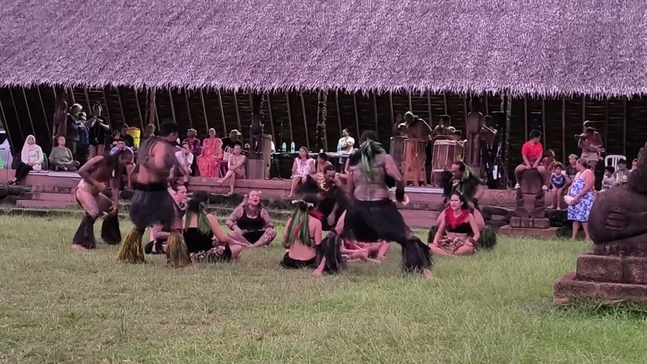 Marquesas islands traditional dances and music (2)