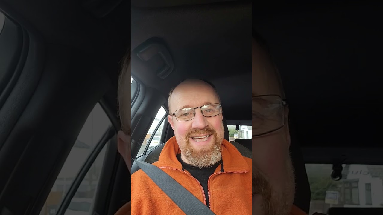 Driving examiner without a driving licence?