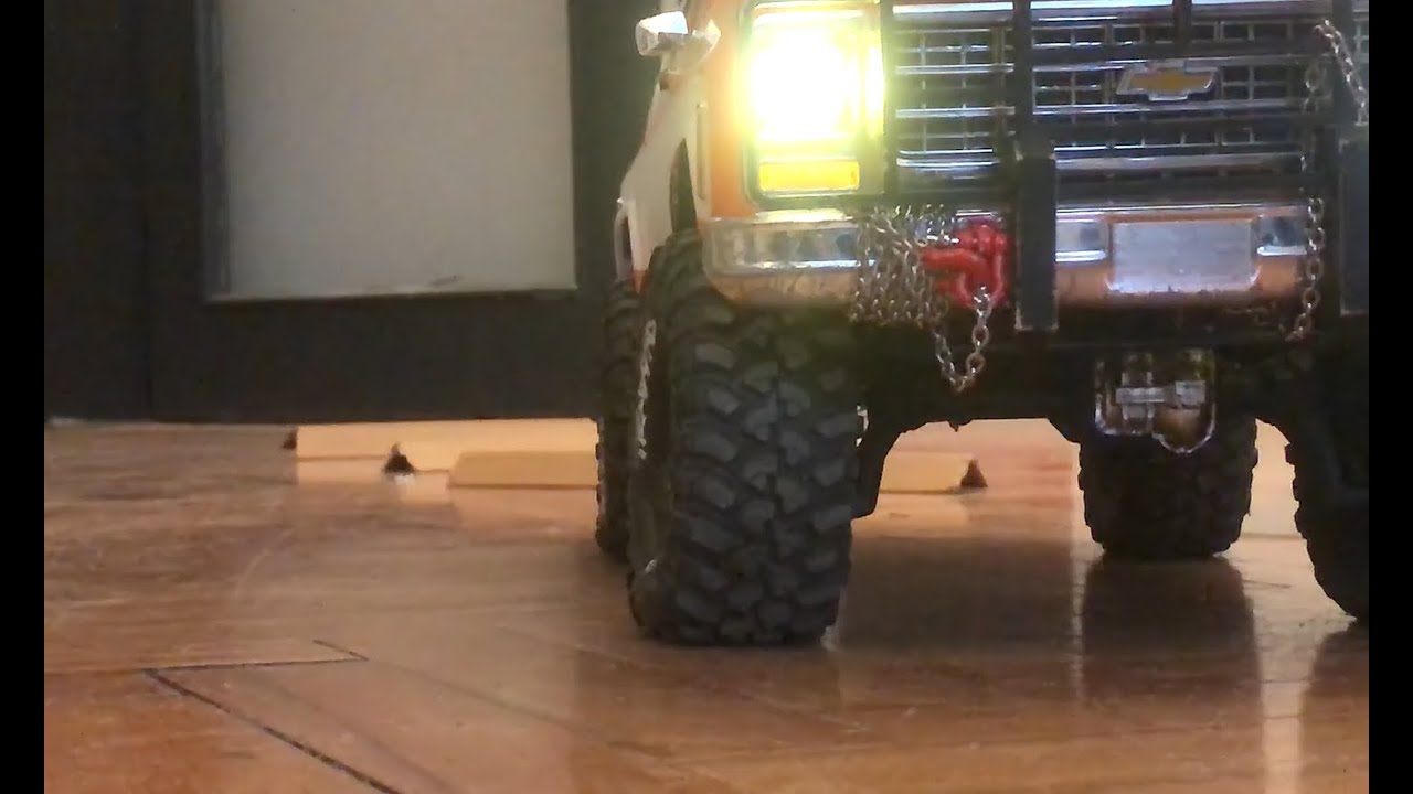 A quick test of SuperScale suspension in a crawler.