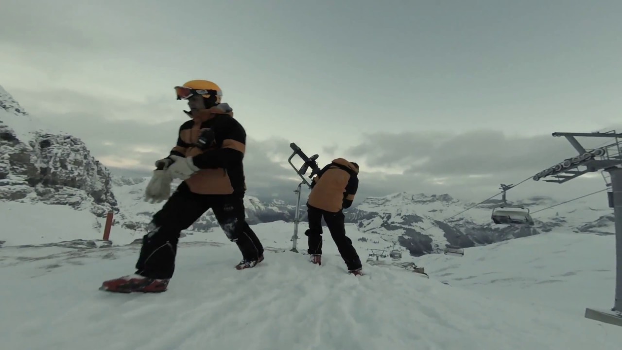 Patrouilleure beim Lawinensprengen