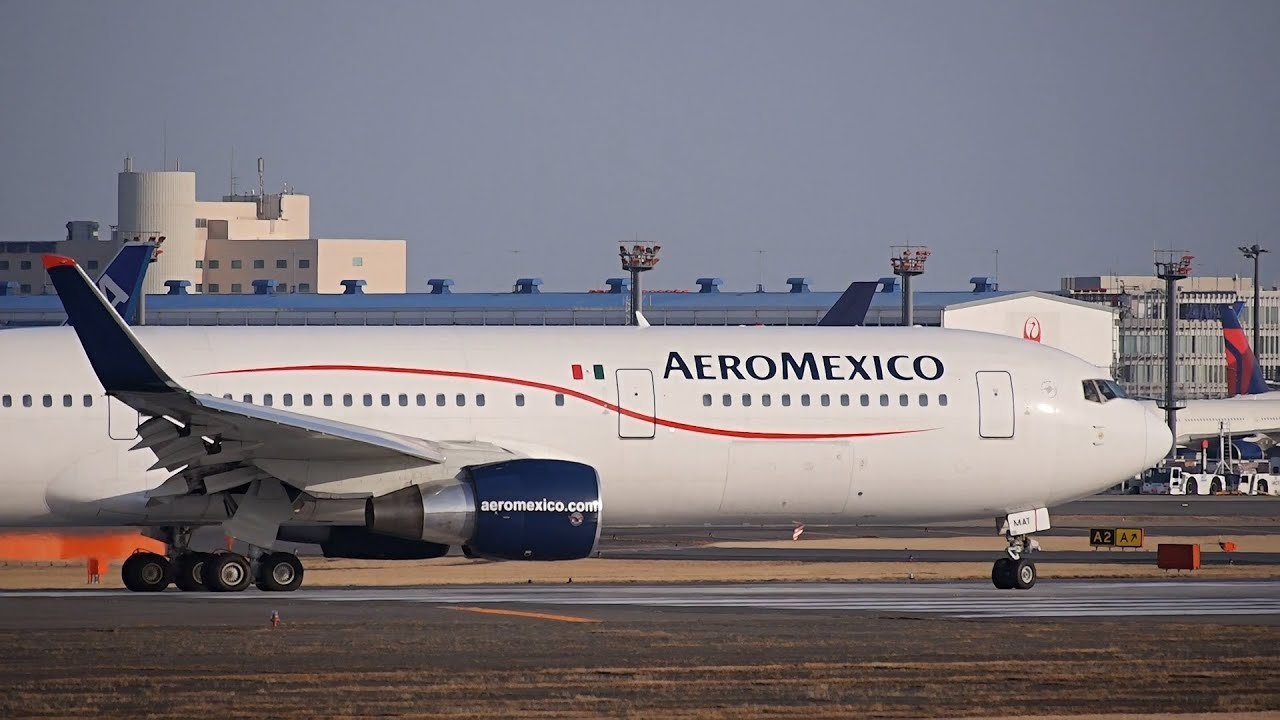 Aeromexico Boeing 767-300ER Takeoff from Narita International Airport
