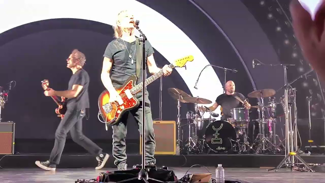 Jean Louis Aubert  - Temps à nouveau au  Zénith de lille  13/03/2025  #pafinitour @jeanlouisaubert