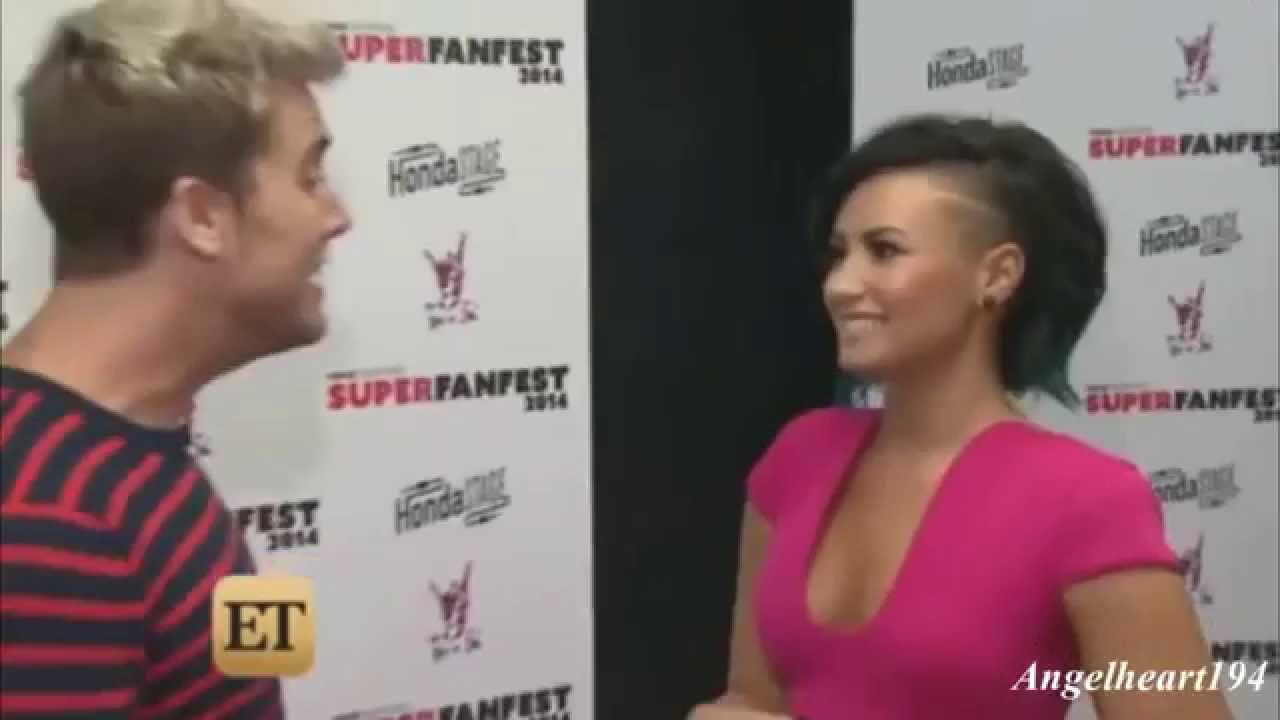 Demi Lovato || Funny Moments Part 1 :)