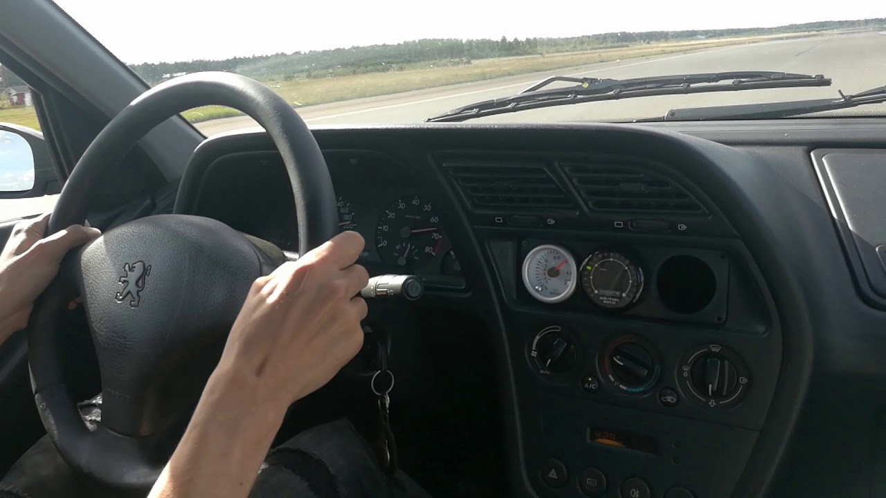 Peugeot 306 GTi-6  1 mile