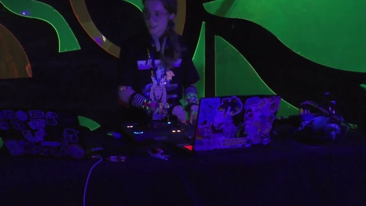 DJ PASSA1UZ @ furcon5 7-20-25