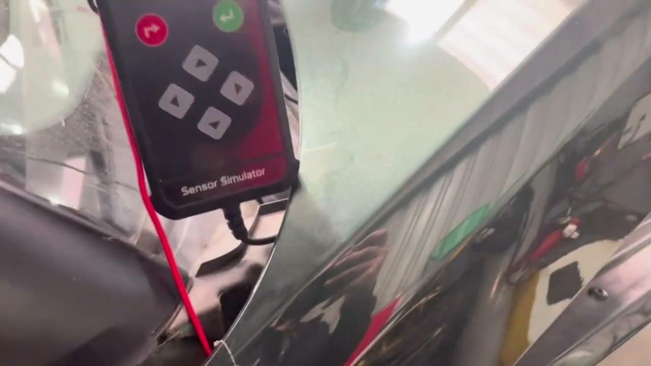 Using the Hubitools Sensor Simulator to diagnose a transfer case motor on a Land Rover L322