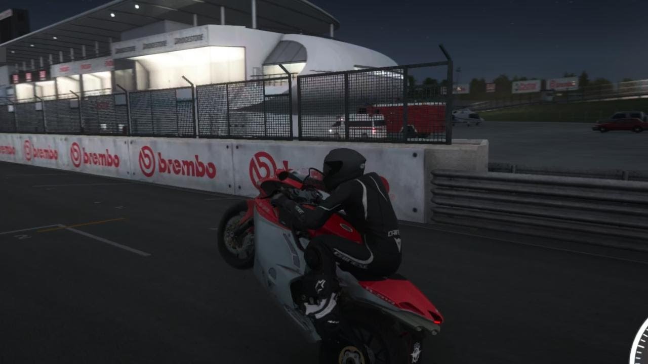 MV agusta F4 First Track Experience......insane power