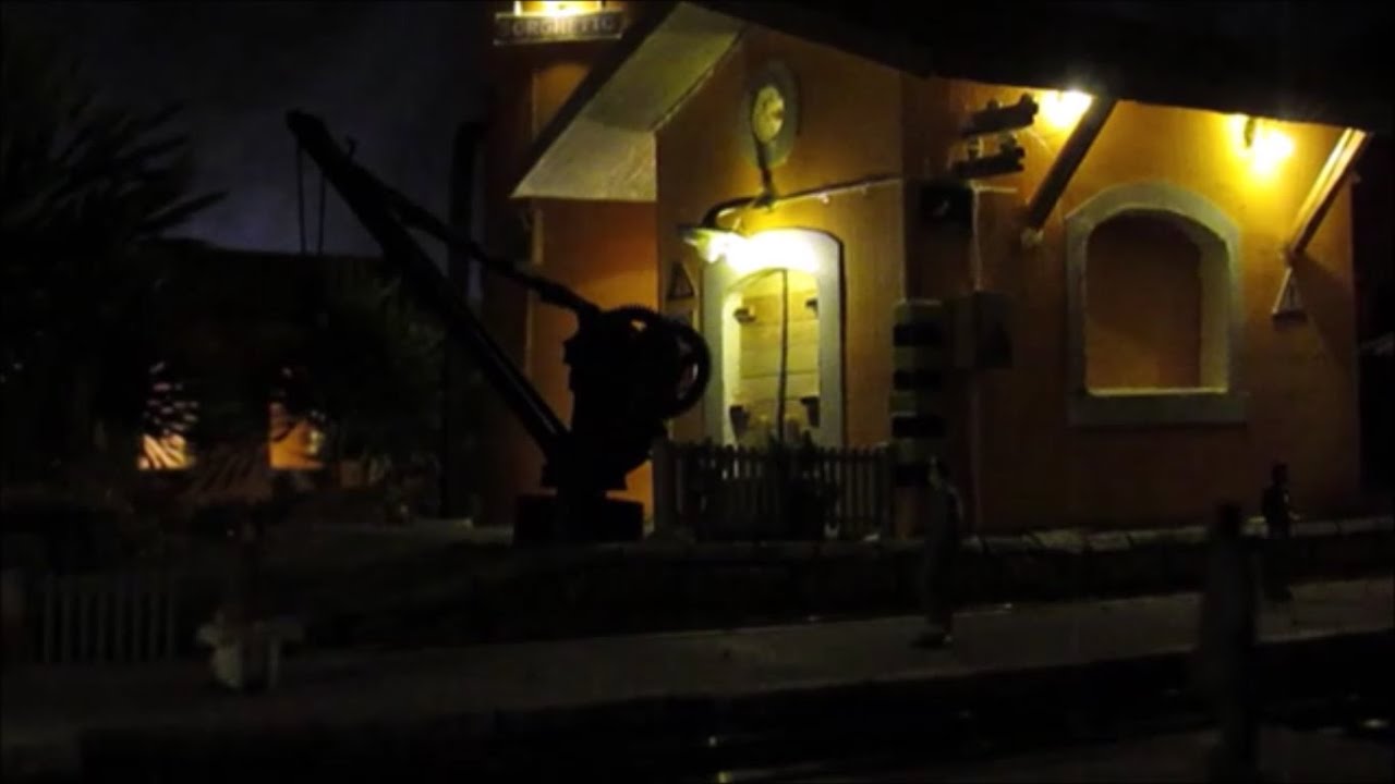The Dark Side of Borghetto- Arrivi e partenze in notturna in stazione
