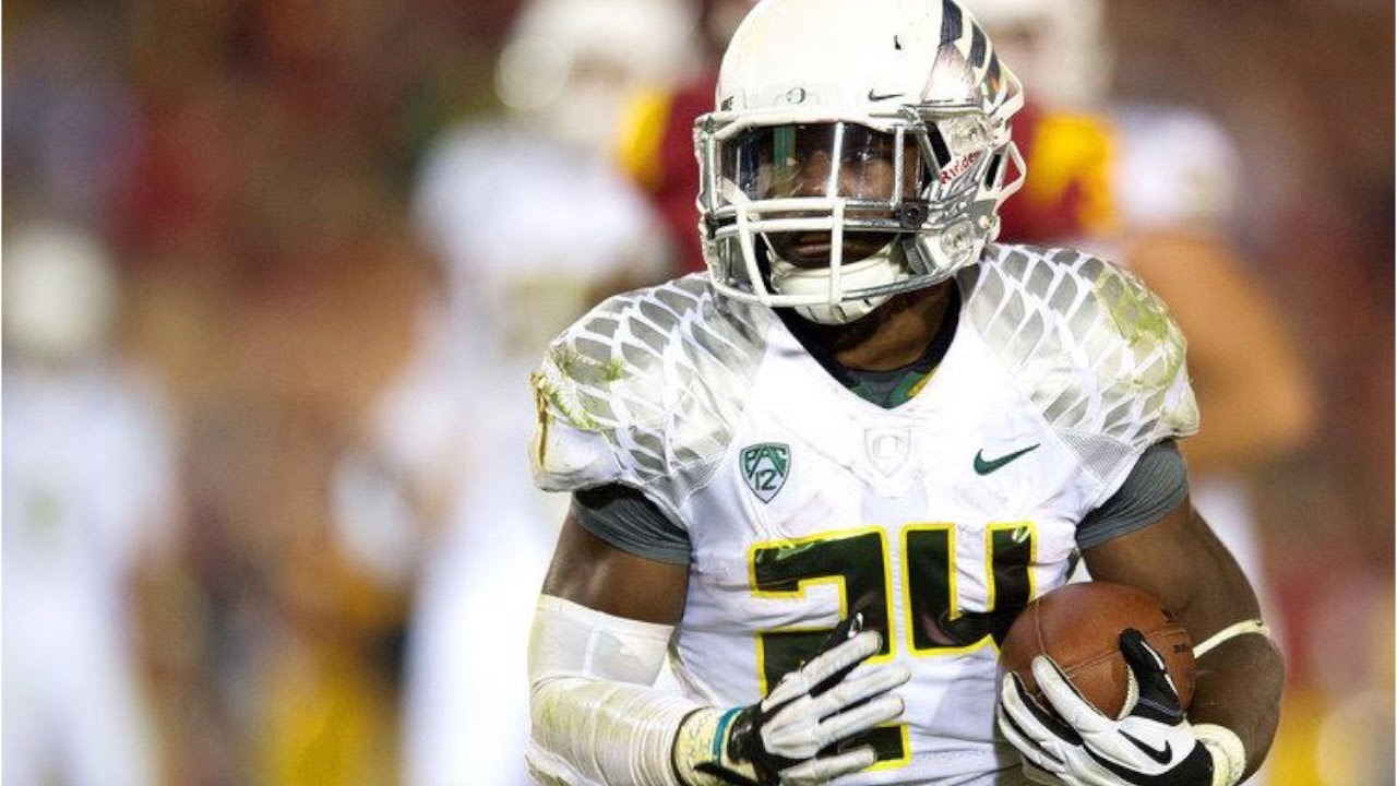 Kenjon Barner was in CHEAT-MODE 🕹️ 300 yards and FIVE touchdowns