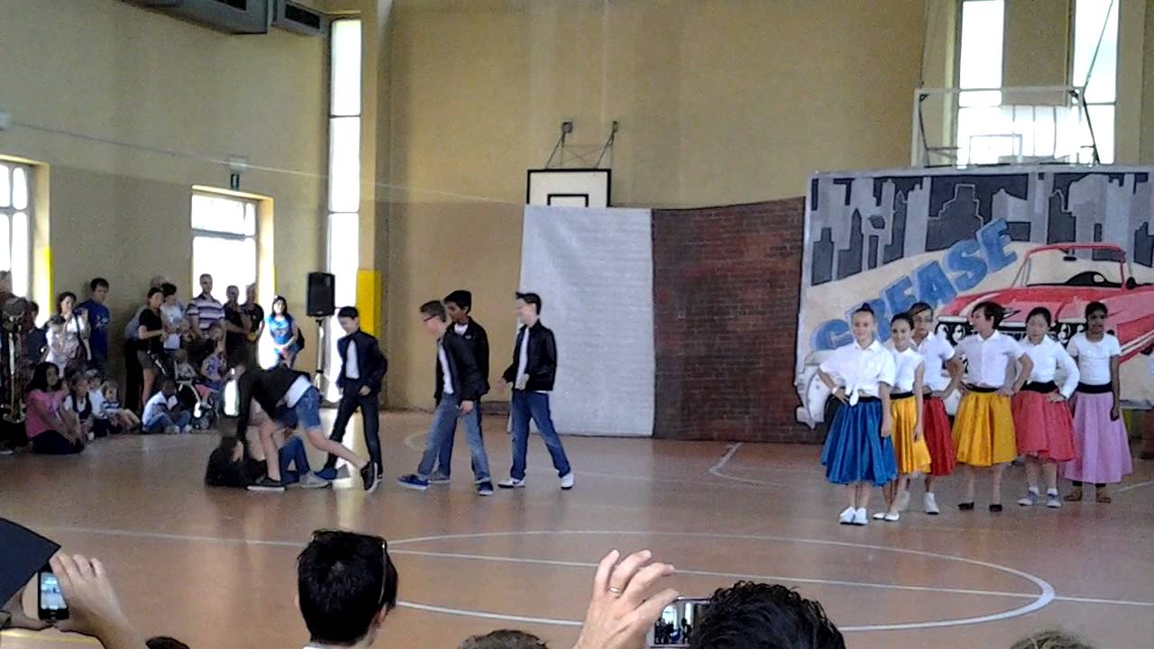 Balletto di fine anno 5 b cascinetta