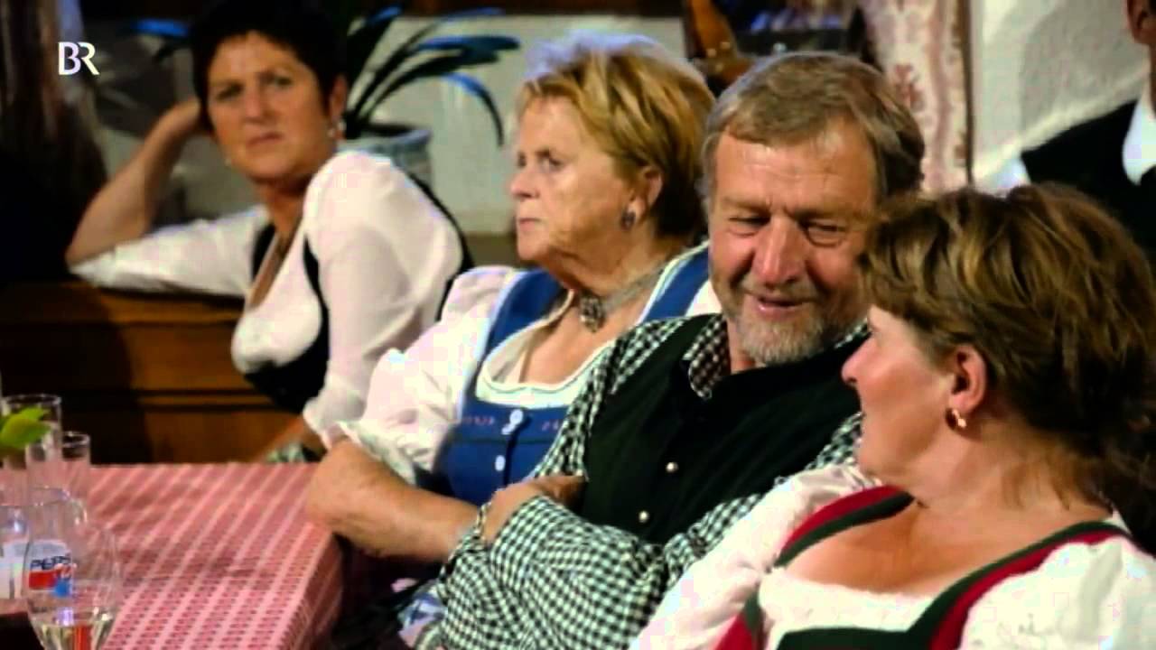 Blusnknepf Hochaalma Dirndl Marsch