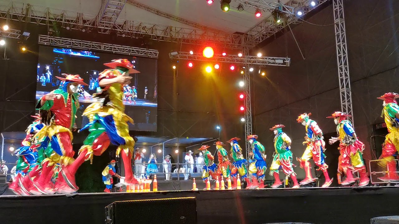 Presentación Diablos arlequines de Sabanalarga