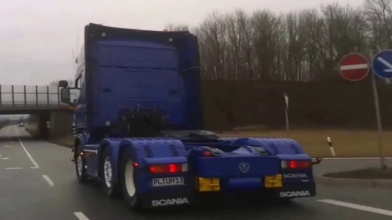 Mit Dennis on the Road