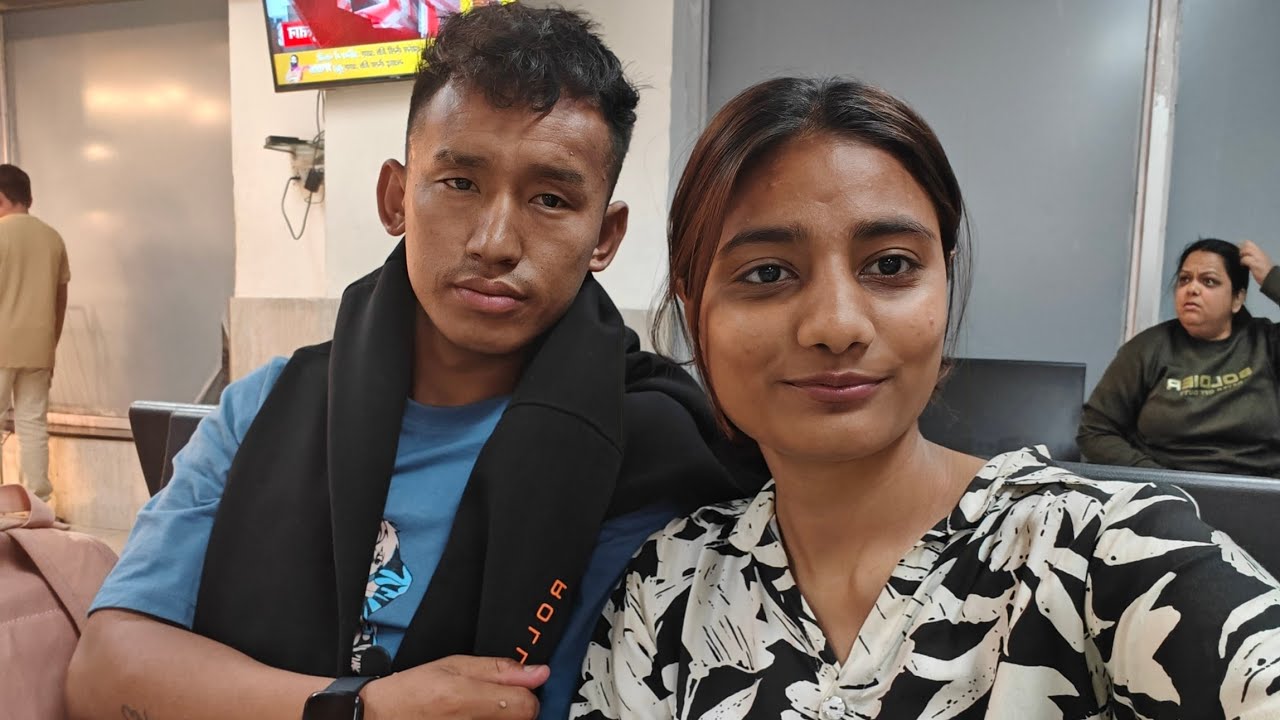 Me back to Delhi in flight 🛫 also my husband#dailyvlog #tibetanvolgger 