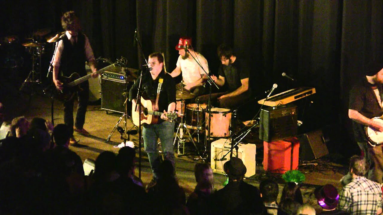 09 The Builders and the Butchers 2011-12-31 I Broke The Vein